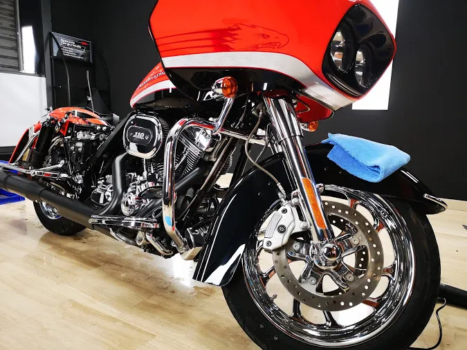 Detailing moto: foto 2 di 26